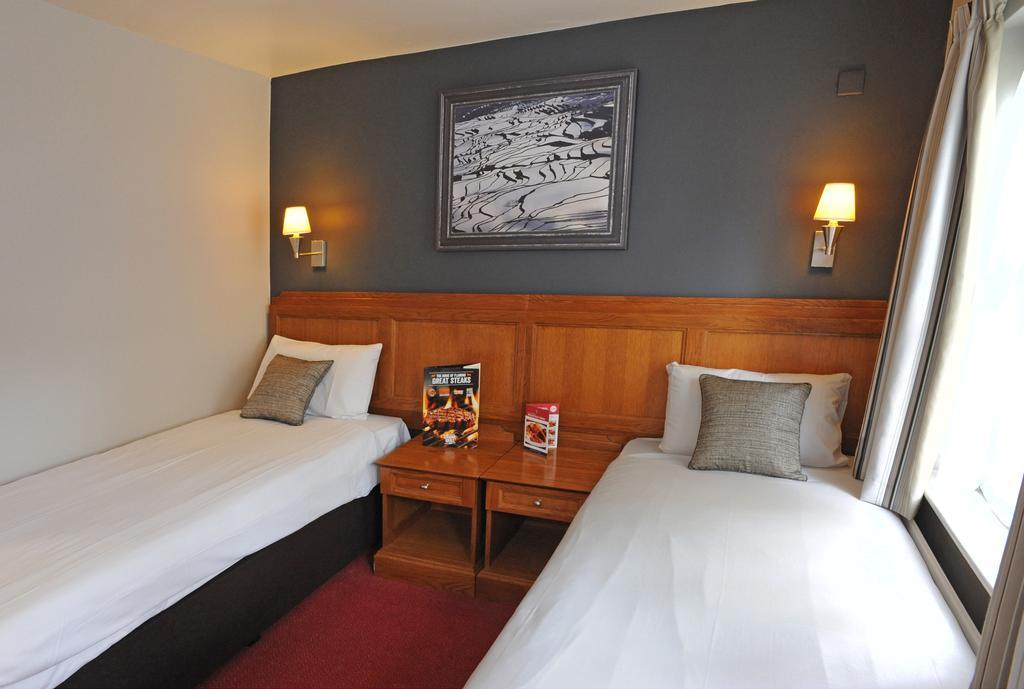 Brentwood Inn By Greene King Inns Rotherham Szoba fotó