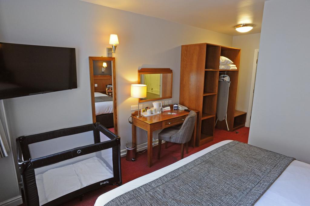 Brentwood Inn By Greene King Inns Rotherham Szoba fotó